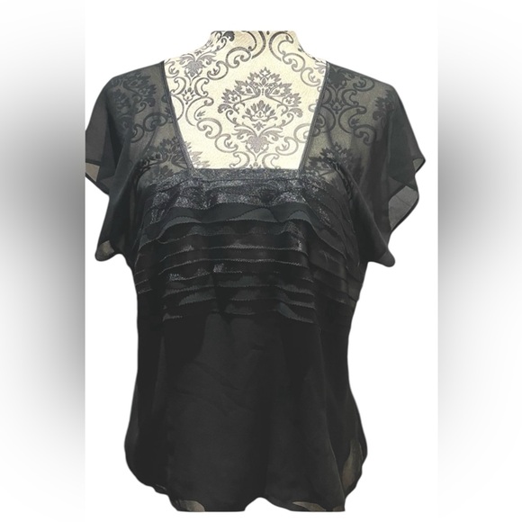 Stunning crepe style top with side zipper and sparkly bodice. - Picture 1 of 7